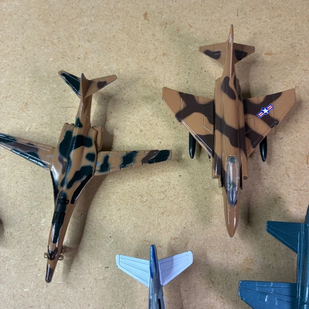 Die Cast Military & Commercial 11 Airplanes Lot Maisto Matchbox Tailwinds Jets